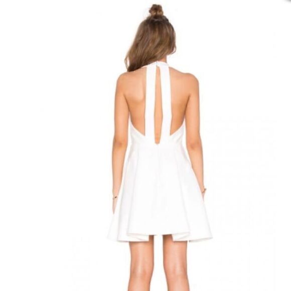 NWT C/MEO Collective White Dress Size Small Strappy Back Graduation Bridal - Picture 3 of 12